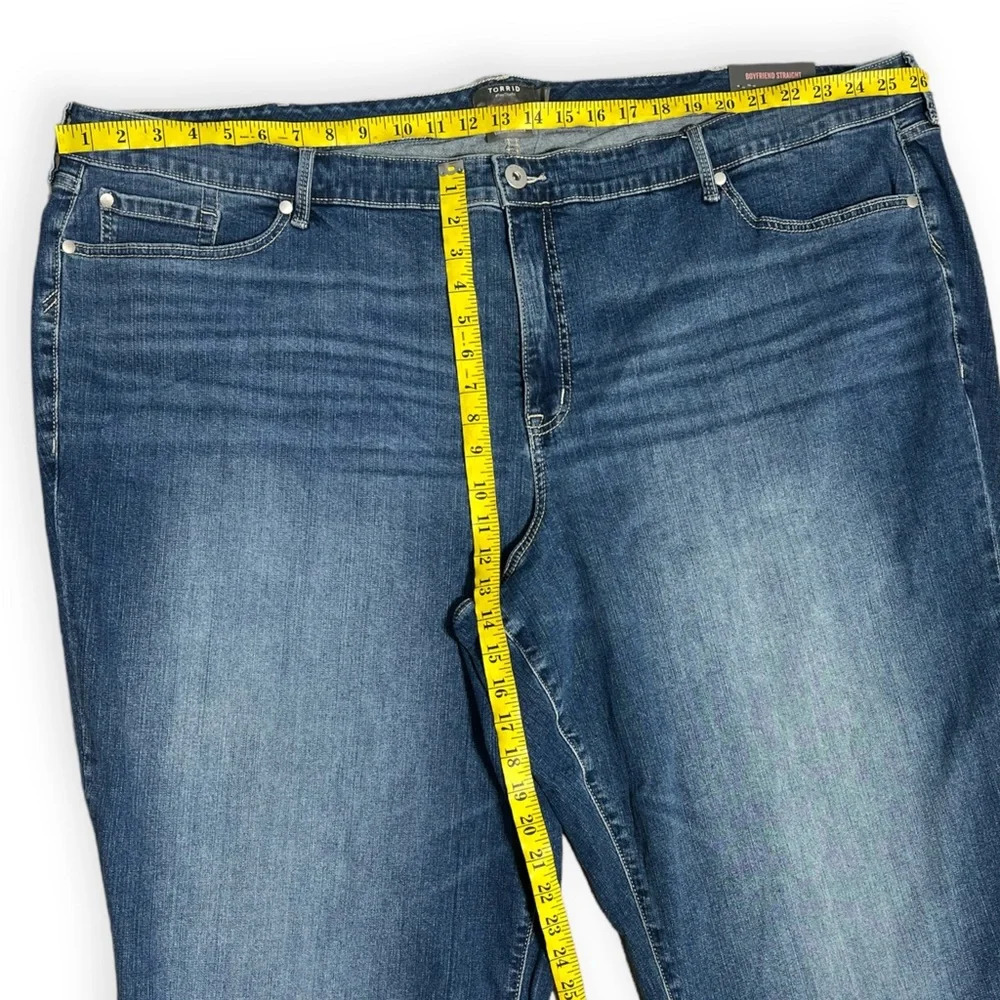 Torrid boyfriend fit jeans size 30 - Picture 4 of 10